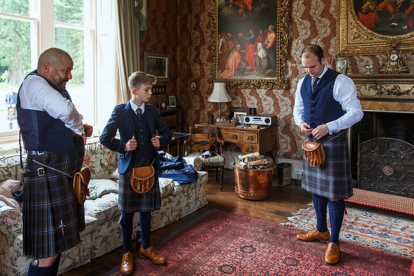 Dundee Wedding Photographer at Kinblethmont House