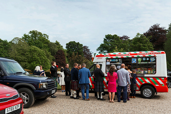 Dundee Wedding Photographer at Kinblethmont House