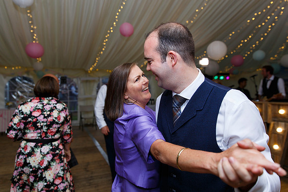 Dundee Wedding Photographer at Kinblethmont House
