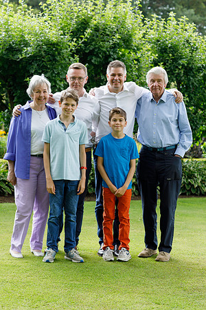Family Portrait Photographer Dundee