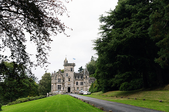 Kinnettles Castle Wedding.